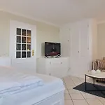 Metropol, Whg 61, Landseite